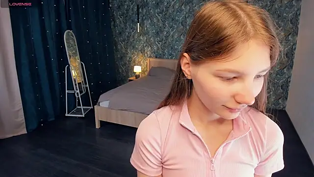 AndriaWhitford online show from April 11, 6:52 am