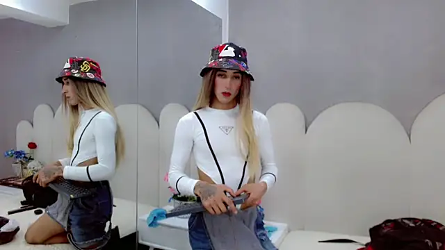 samantha bliss24 online show from March 28, 7:13 pm