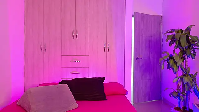 isabellahofmann online show from April 14, 10:32 pm