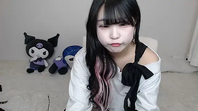 nanami nyann online show from April 18, 1:13 pm