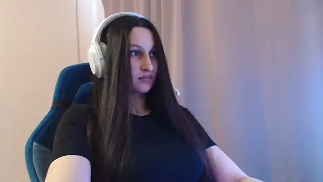 RiffedEye online show from March 27, 2:07 pm