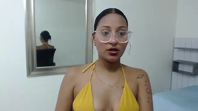 Rubi Diamond  online show from April 4, 8:18 pm