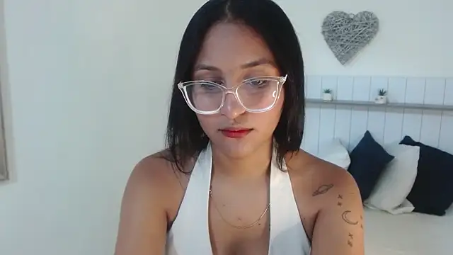 Rubi Diamond  online show from March 31, 8:20 pm