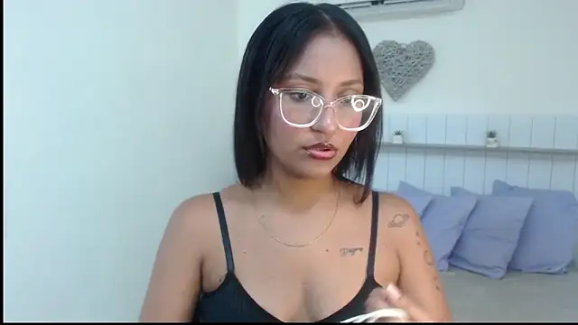 Rubi Diamond  online show from April 14, 8:09 pm