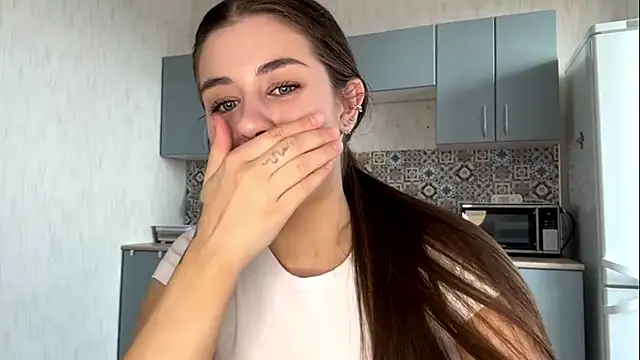 LypsiXo online show from April 13, 1:23 pm