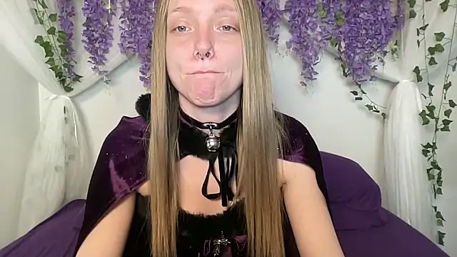 ElfGirlAna online show from April 10, 3:40 pm