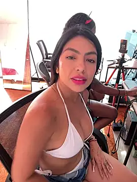 Noa rousse01 online show from March 26, 8:43 pm