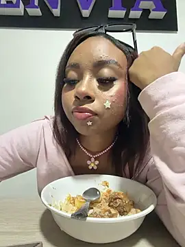 Kloe rousse01 online show from April 14, 10:10 pm