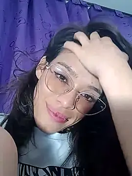 avalustyy online show from April 7, 1:18 am