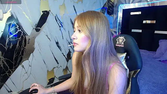 Daniela-hill online show from April 16, 3:18 am