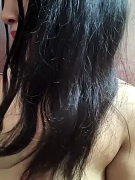 REENA-STRIP online show from May 31, 6:09 pm
