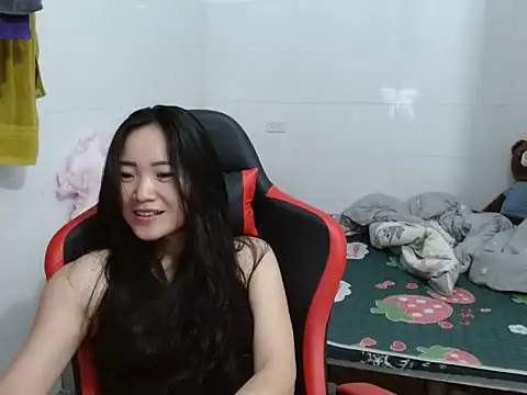 Olivia cute68 online show from April 17, 12:40 pm