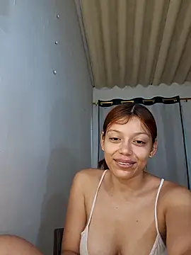 ESTRELLA-HOT- online show from April 14, 12:49 pm