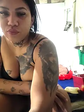 millacavalona09 online show from April 15, 1:22 pm