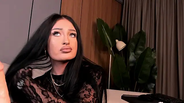 EmeraldKat online show from March 29, 5:12 pm