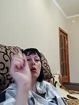 HelgaDennis online show from April 1, 4:35 am