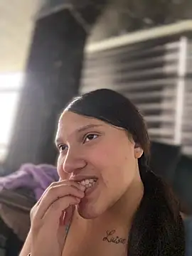 Melody LS online show from April 10, 7:09 pm