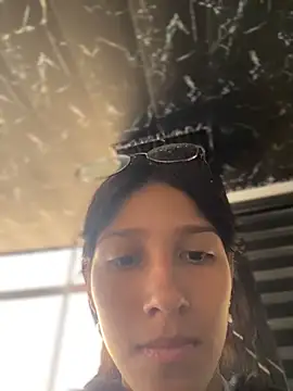 Anitta  LS online show from April 1, 8:17 pm