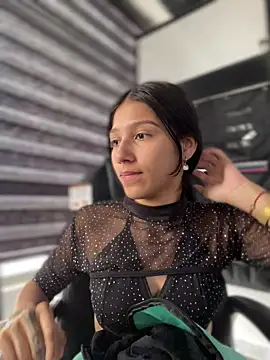 Anitta  LS online show from March 28, 7:02 pm