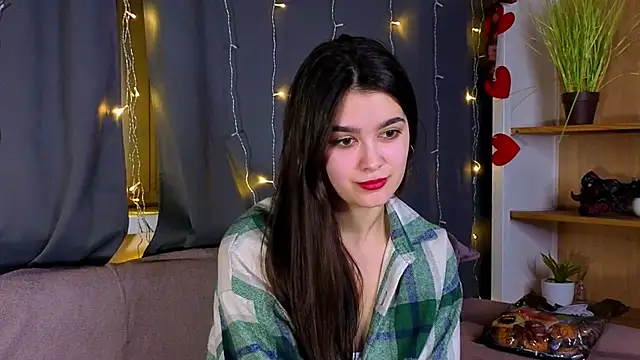 LuciKardos online show from March 25, 8:23 pm