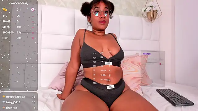 mia rouxx1 online show from March 22, 10:32 am