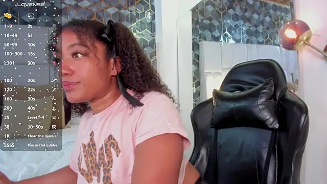 mia rouxx1 online show from March 31, 4:12 am