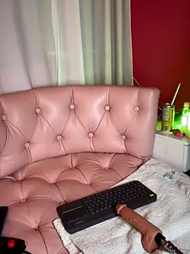 LeylaKnox online show from April 11, 7:17 pm