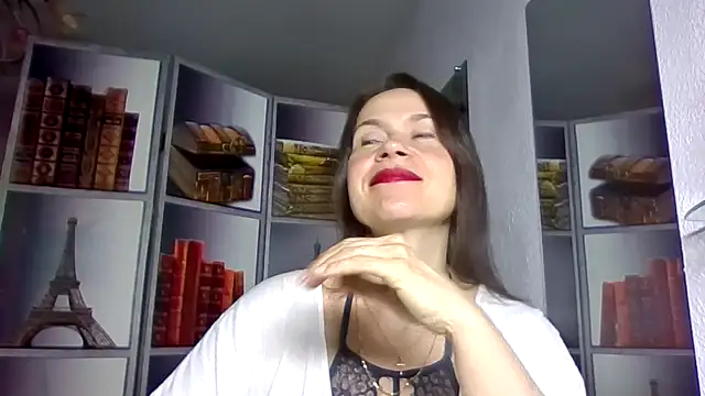 Selena Moo online show from April 3, 7:28 am