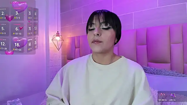 Coralie  online show from March 27, 9:59 pm