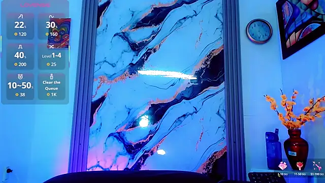 Mia Colucci- online show from April 13, 11:55 am