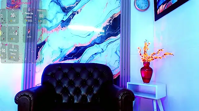 Mia Colucci- online show from April 10, 11:05 am