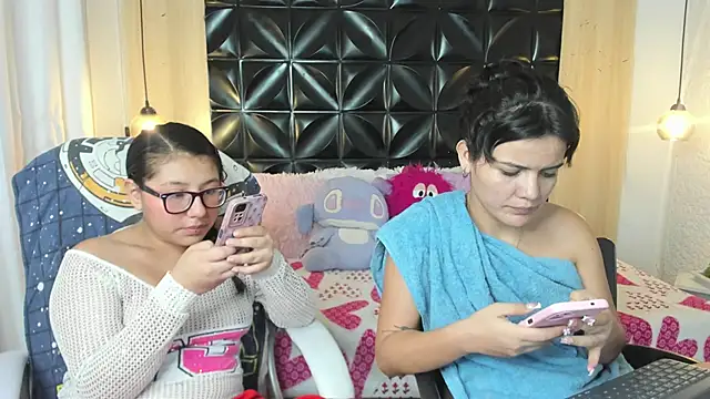 Rapthalia  online show from April 14, 5:51 am