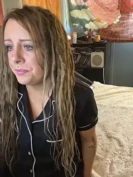 adirajade online show from April 15, 7:47 pm