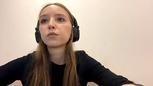 TanjaBrounson online show from March 26, 1:13 pm