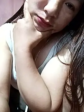 Hena   online show from April 8, 1:57 pm