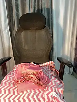 miss-Riya-001002 online show from March 30, 6:07 pm