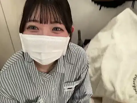 y-u-r-a-33 online show from April 11, 7:45 am