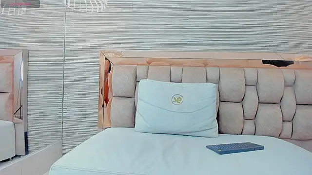 dalhia juicy online show from April 13, 1:40 am