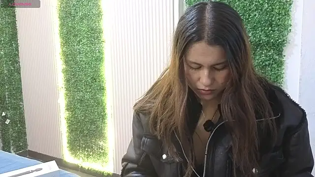 sara blue13 online show from April 9, 1:05 pm