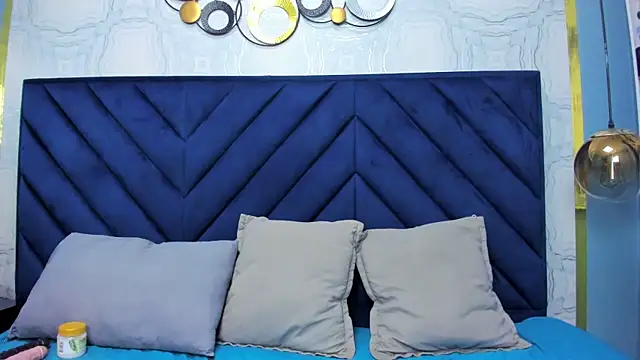 Nahomi rosse online show from March 25, 1:03 pm