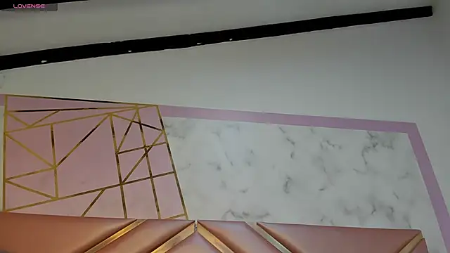 DianaSheren online show from April 11, 7:50 pm