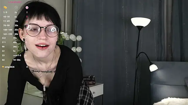 RubieNibbs online show from April 15, 7:03 pm