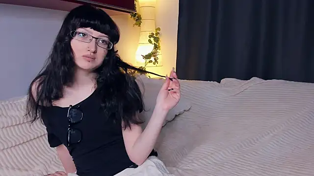 JordanSvetlik online show from April 16, 7:13 pm