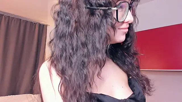 JordanSvetlik online show from April 12, 7:49 pm