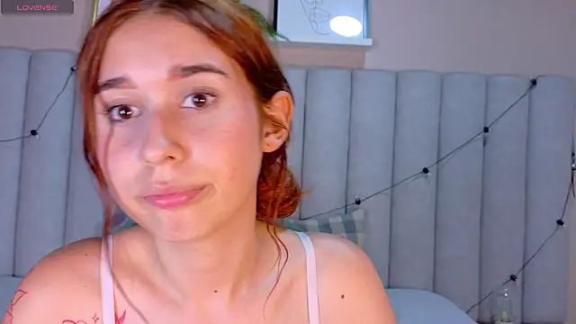 StarrMoon   online show from April 9, 6:19 am