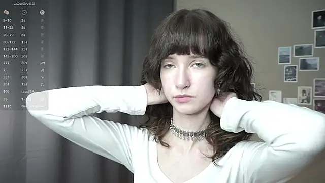 DellaLeck online show from April 12, 8:11 pm