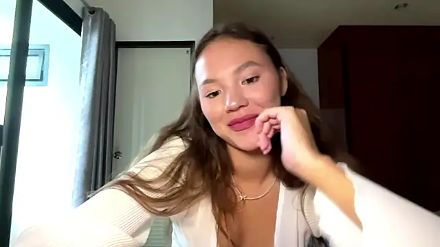 kamila 18 french online show from April 9, 6:19 am