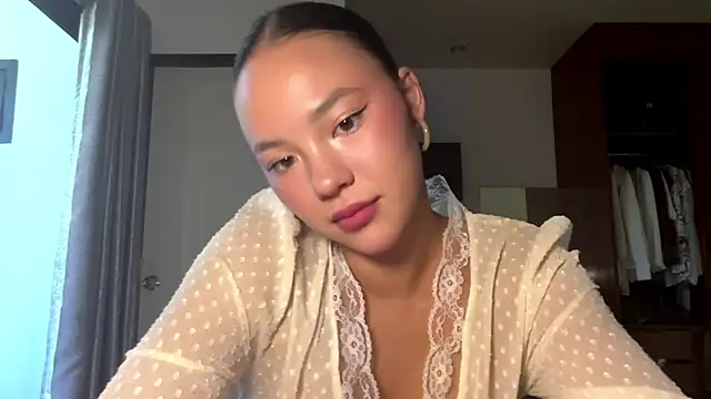 kamila 18 french online show from March 29, 5:17 am