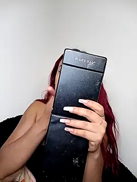 EmiilyFoxx090 online show from April 12, 4:48 am