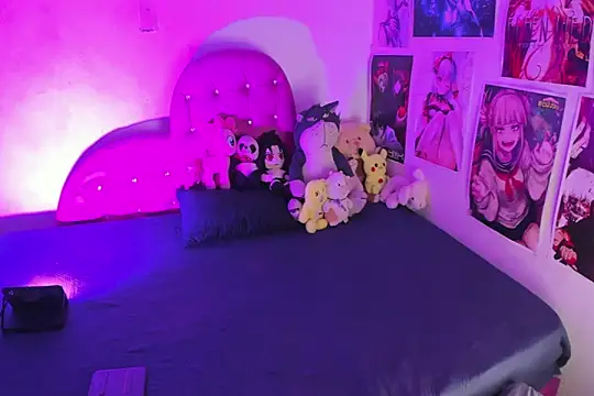 corina  pink online show from April 17, 4:03 am